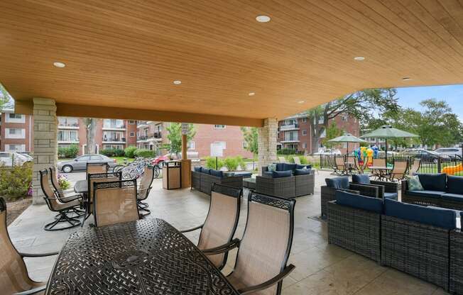 the clubhouse patio at the estates apartments