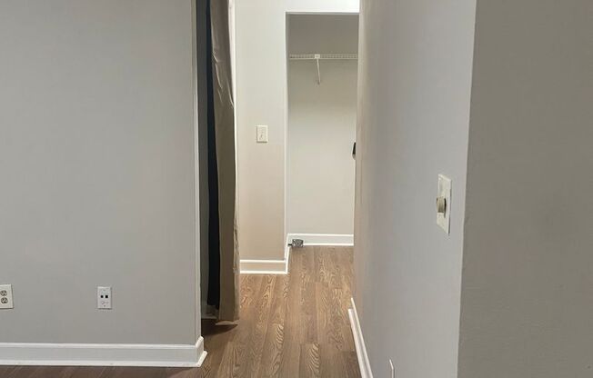 2 beds, 1 bath, $950, Unit C