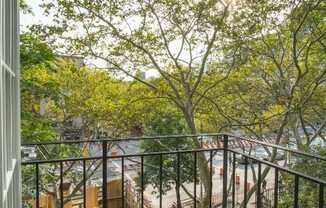 47 E 1st St