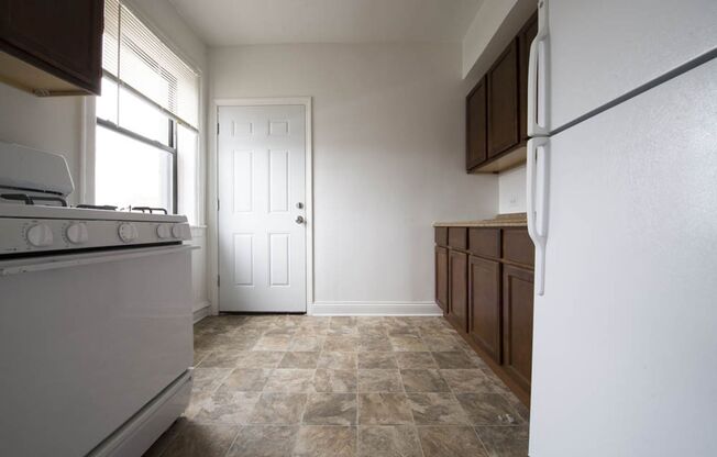 7914 S Hermitage