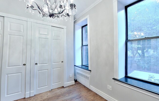 246 MOTT ST