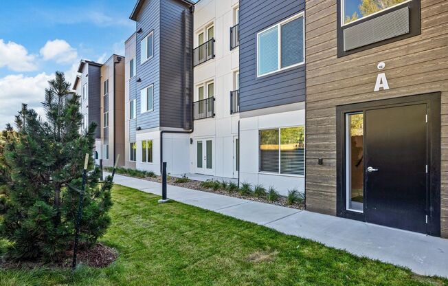 2 beds, 2 baths, $1,800, Unit C103