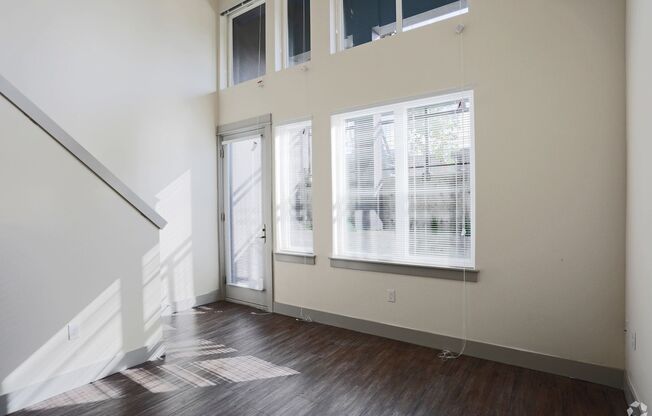 1 bed, 1 bath, 559 sqft, $1,599, Unit 105