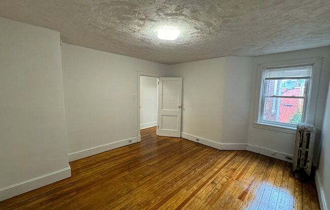 3 beds, 1 bath, $1,175