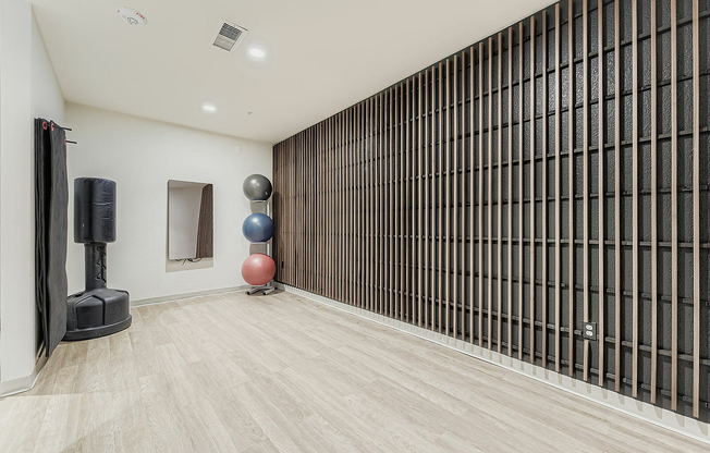 828 Broadway - Web Quality - 004 - 06 Exercise Room