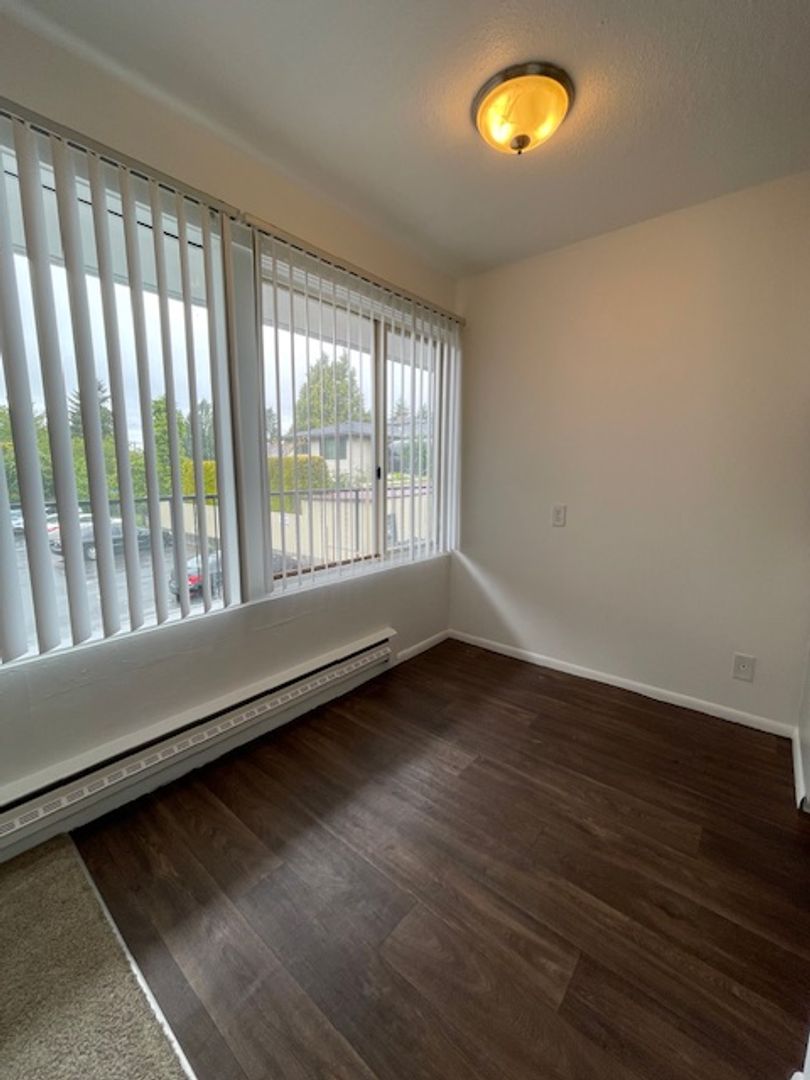 Iron Ridge Apartments