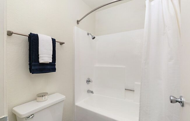 1 bed, 1 bath, 799 sqft, $2,000, Unit 117