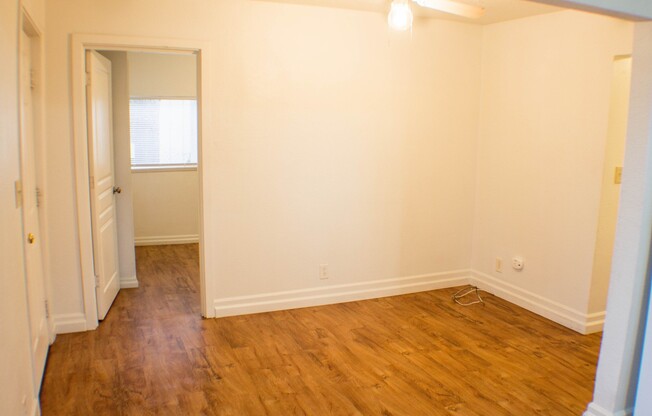 Berg- TriPlex on Lee St SE #10095