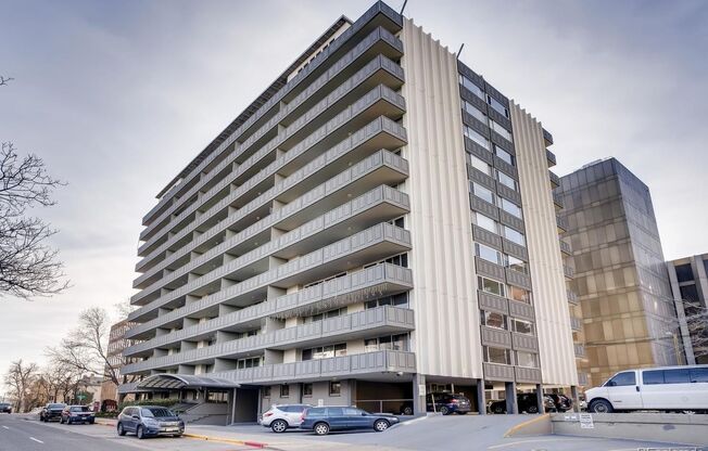 2 beds, 2 baths, $2,100, Unit # 7E