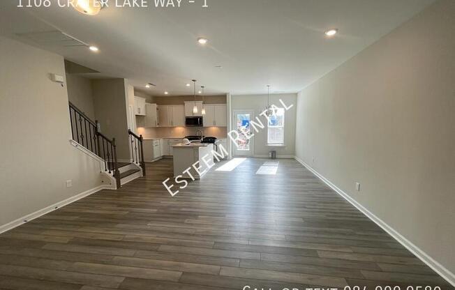 1108 CRATER LK WAY