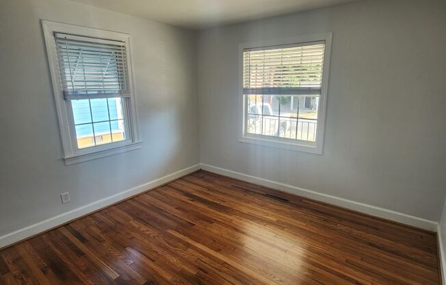 Chapel Hill / 3br House on N. Graham St AVAILABLE NOW