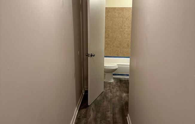 2 beds, 1 bath, $995, Unit Apt. 2