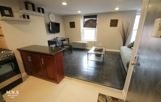151 SMITH ST