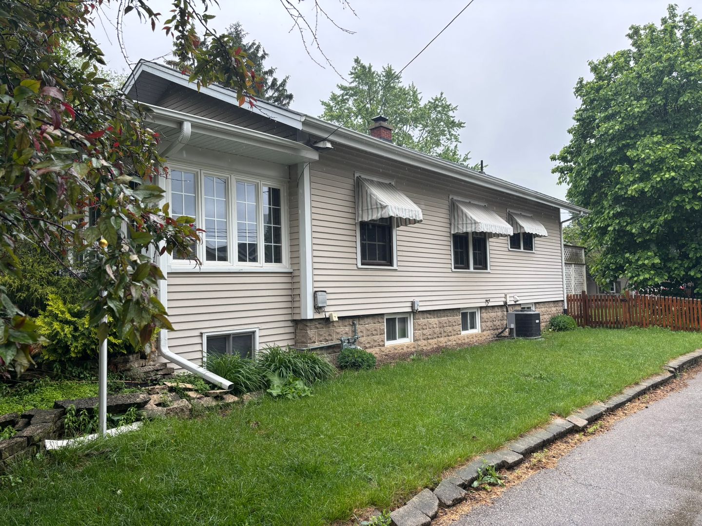Great House in a great location!