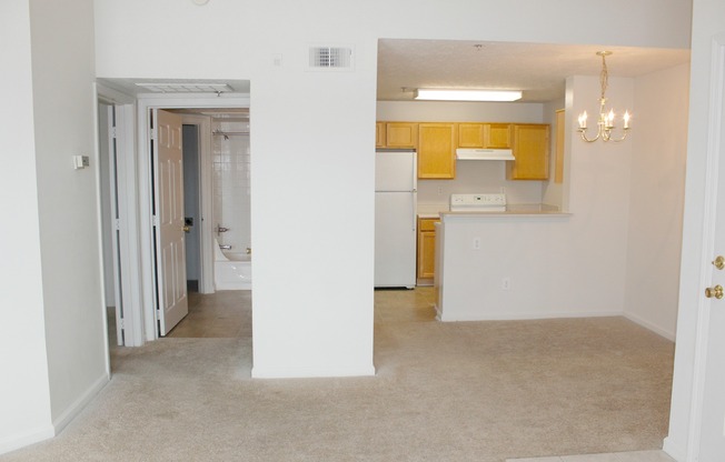 1 bed, 1 bath, 671 sqft, $1,209, Unit 2-2302