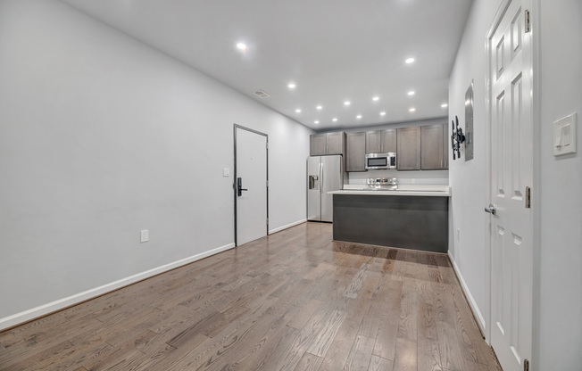 1801 OTIS ST NE