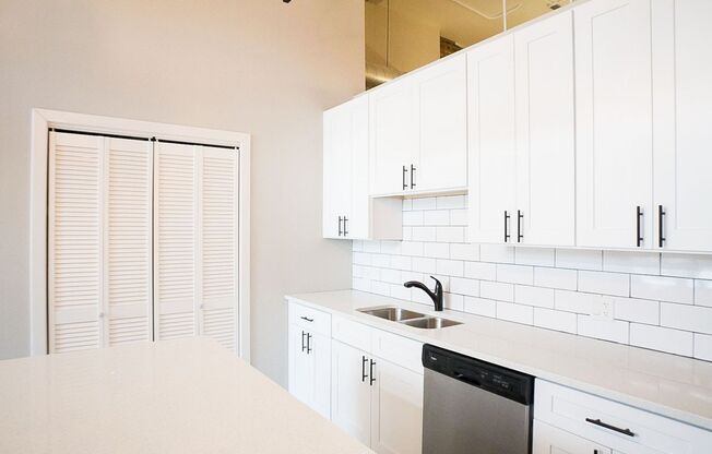 2 beds, 1 bath, 1,500 sqft, $1,800, Unit 4439-SF