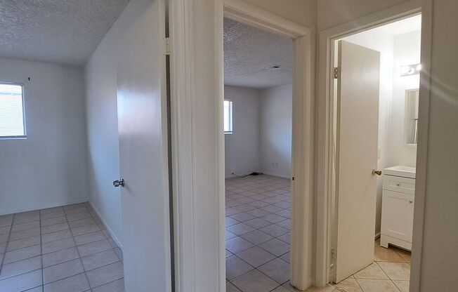 2 beds, 2 baths, 945 sqft, $1,245, Unit 3