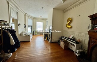 27 Bay State Rd