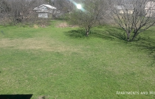 450 N LIVE OAK