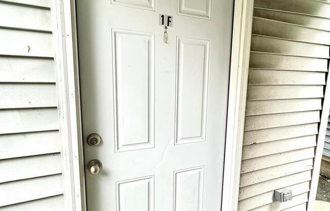 2332 W 18th Pl