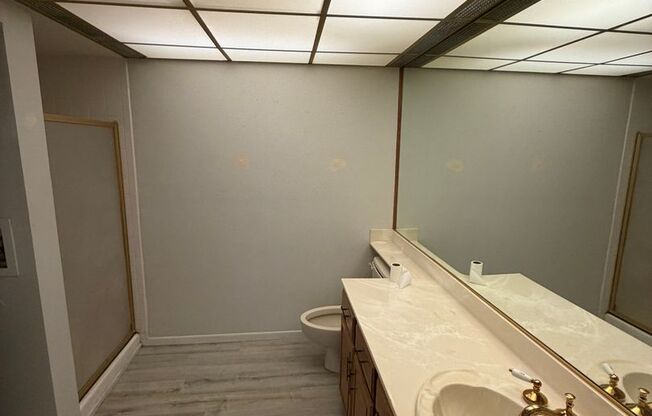 2 beds, 2 baths, $1,395, Unit # 126