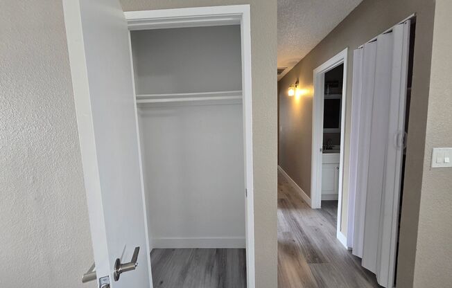 2 beds, 2 baths, 875 sqft, $1,395, Unit 9