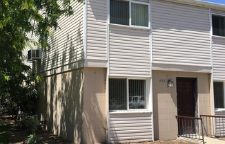 Cute updated 2 bed 1.5 bath Condo on S Curtis Rd just south of Franklin Rd