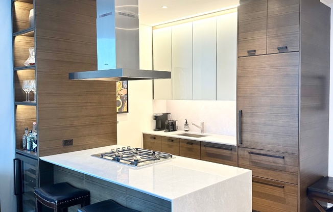 1 bed, 1 bath, $7,000, Unit 8B