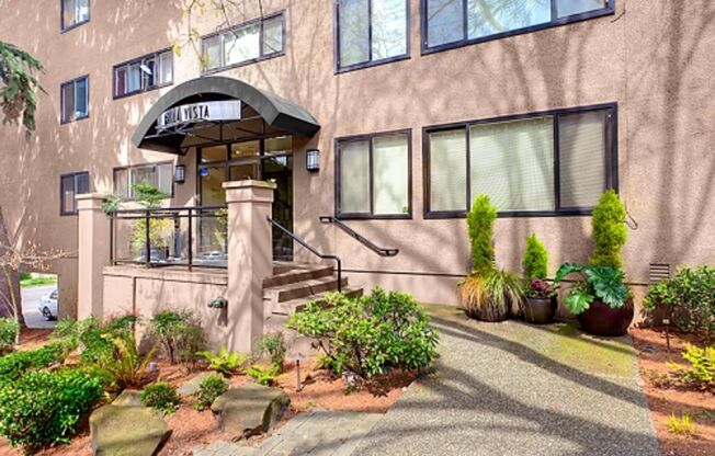 Northwest Capitol Hill - Updated One Bedroom, luxury vinyl plank, fireplace