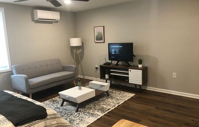 Studio, 1 bath, 500 sqft, $850, Unit E 105