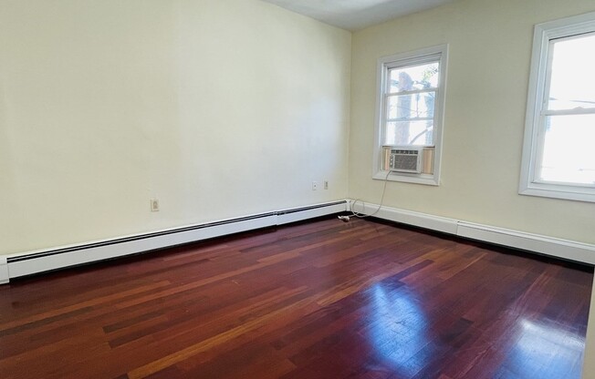 5 DIXFIELD ST