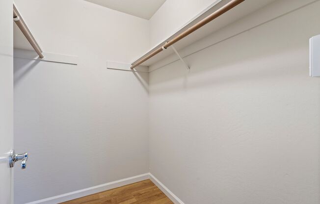 2 beds, 1 bath, 864 sqft, $2,695, Unit 302
