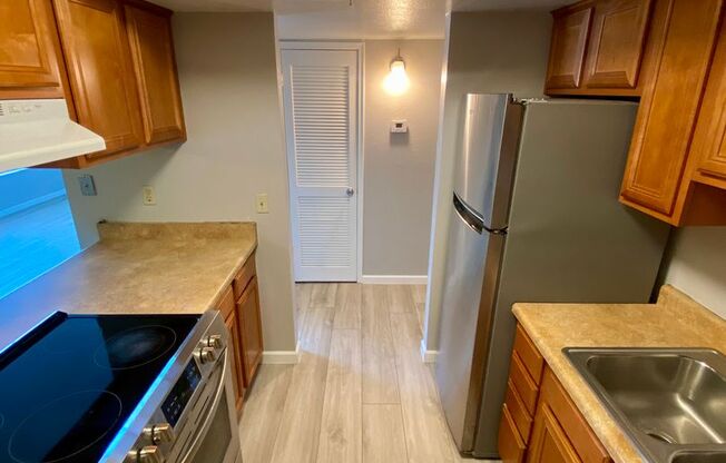 2 beds, 2 baths, $1,595, Unit # 225