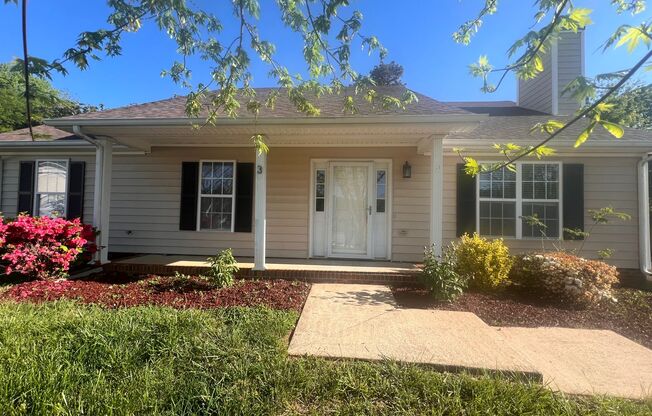 Hurry this Home won't last long! Adorable 3BR 2BA and 1472 sq ft!