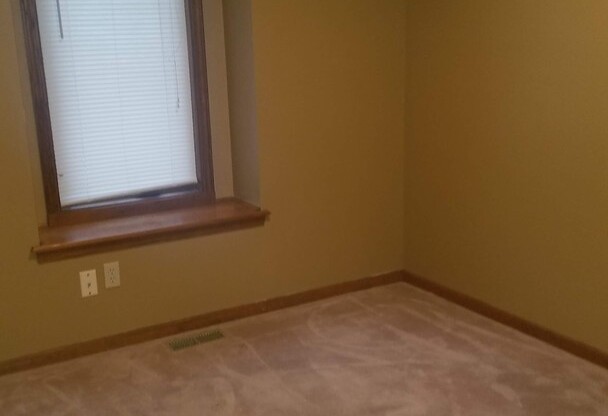 3 beds, 2 baths, $2,100