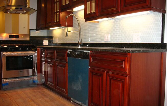 32 Holyoke Rd