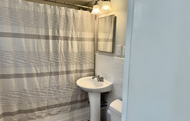 2 beds, 1 bath, $2,300, Unit 1