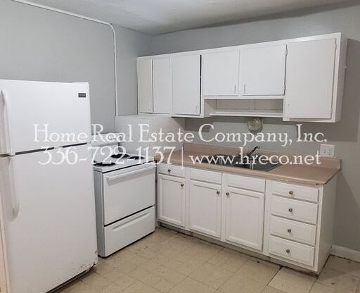 2 beds, 1 bath, $695, Unit 1231-A