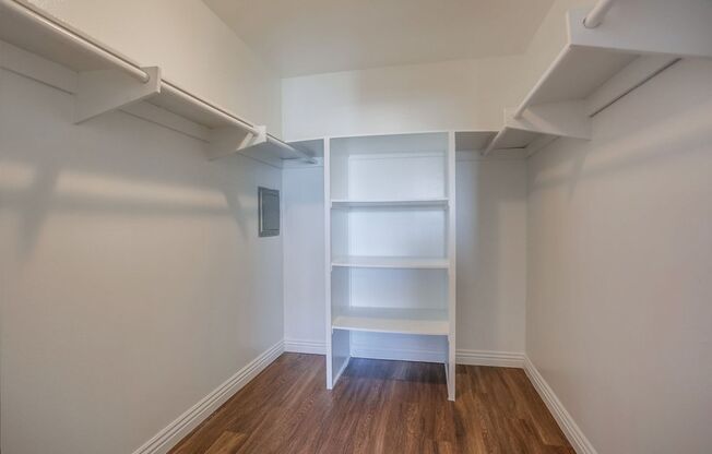 2 beds, 2 baths, 1,000 sqft, $2,595, Unit 23