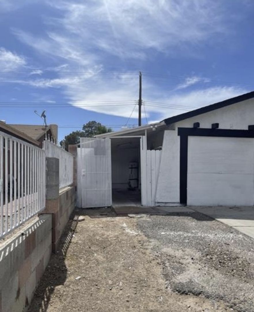 STUDIO NEAR AIRPORT, STRIP AND UNLV