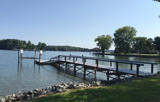 Lake Front 2-Bedroom Home on Beautiful Lake Wylie with a Dock and Boat Lift