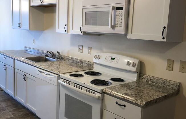 2 beds, 1 bath, 1,001 sqft, $1,099.99, Unit 2641-12