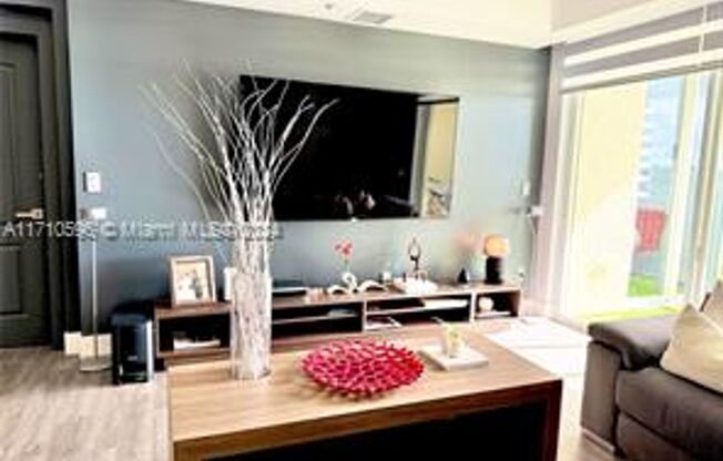 2 beds, 2 baths, 1,710 sqft, $3,400, Unit 10770 NW 66th St appt 403 (A11710596)