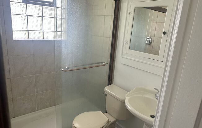 3643-43A W Mitchell St