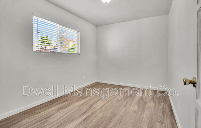 4915 GUAVA AVE
