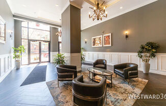 828 W GRACE