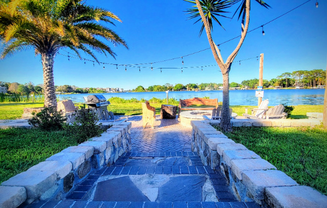 3405 N ORANGE BLOSSOM TRL