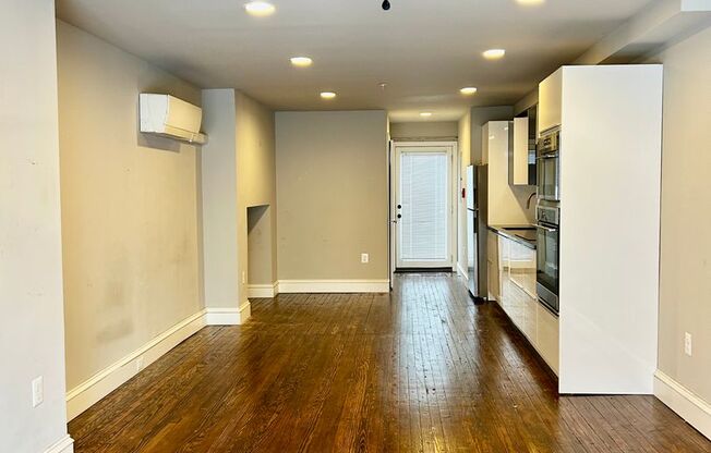 Studio, 1 bath, 11 sqft, $1,095, Unit 1