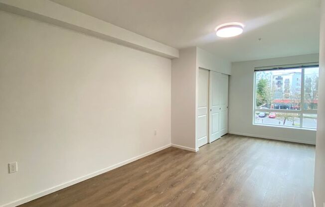 2 beds, 2 baths, 900 sqft, $2,995, Unit 2403-A